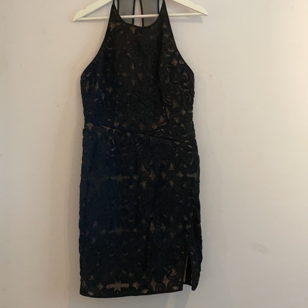 BCBG Maxazria black embroidered cocktail dress - Size 6